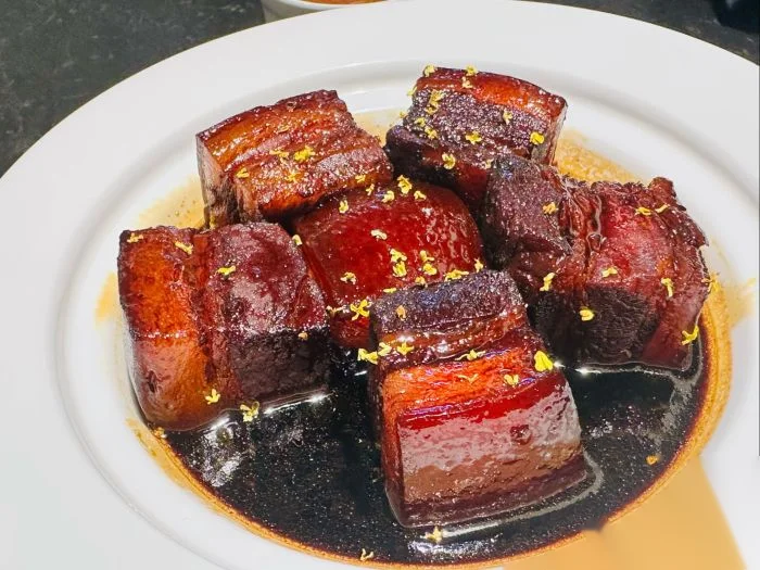桂花红烧肉 at 外滩家宴·上海菜(外滩豫园店)