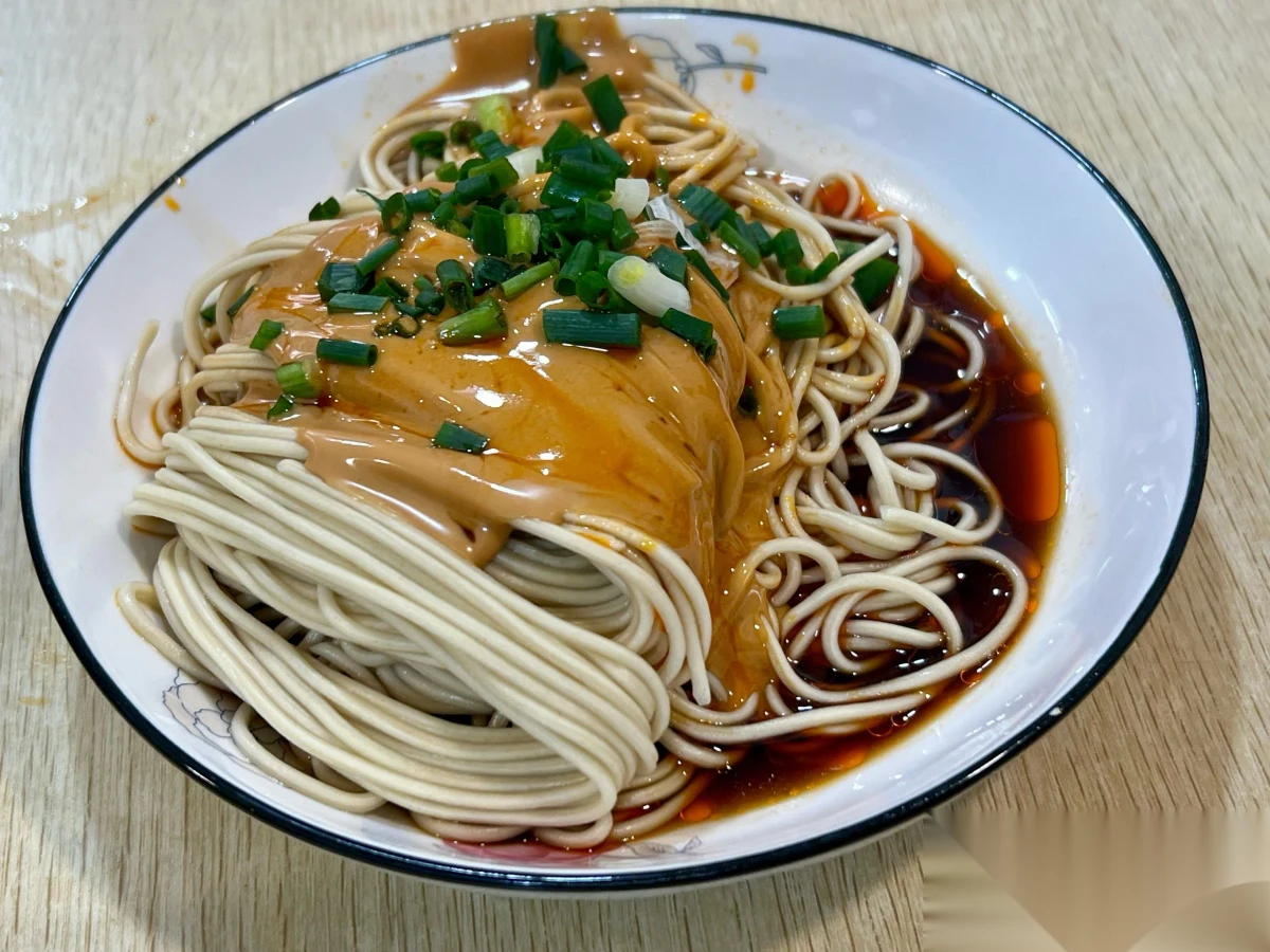 A bowl of sesame paste noodles at Wei Xiang Zhai